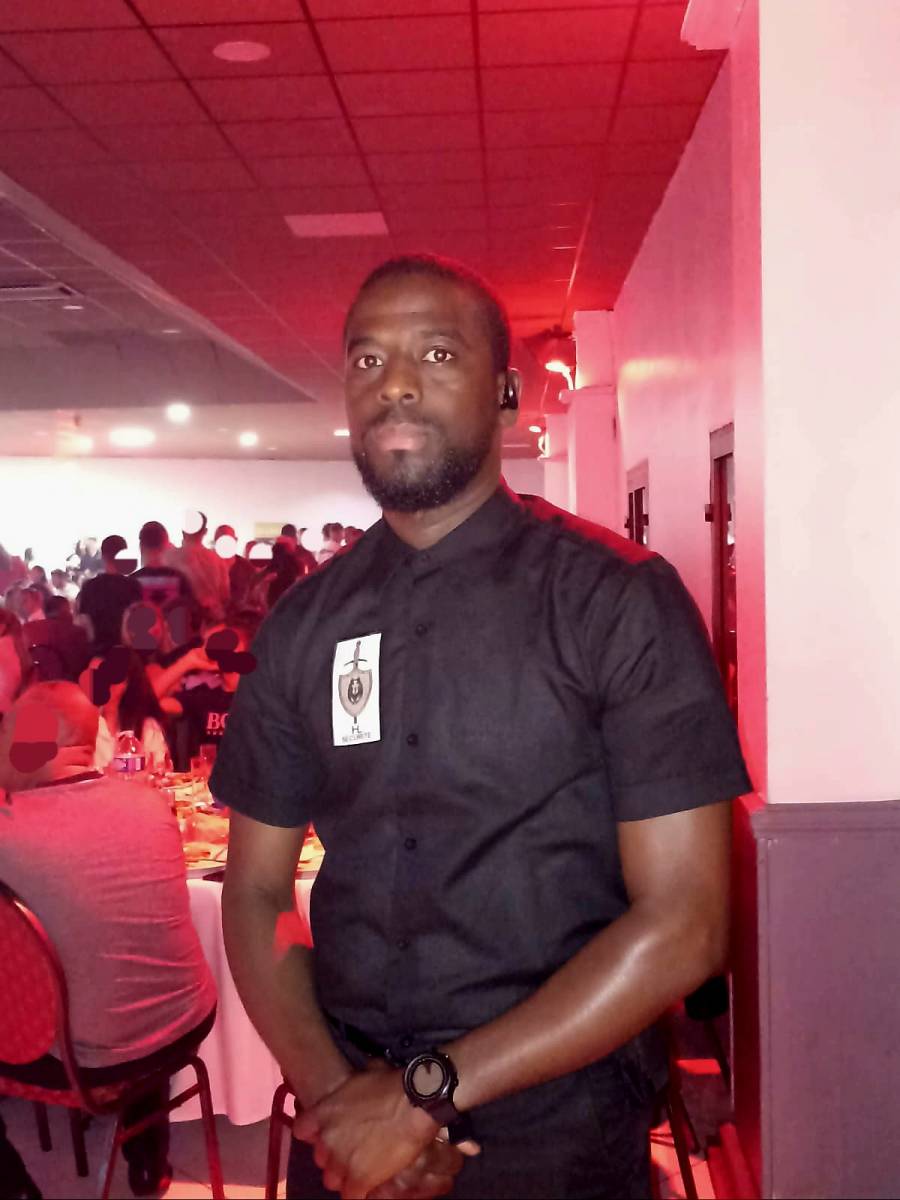 Contrôle des entrées pour un évènement dans le 6ème arrondissement de Marseille